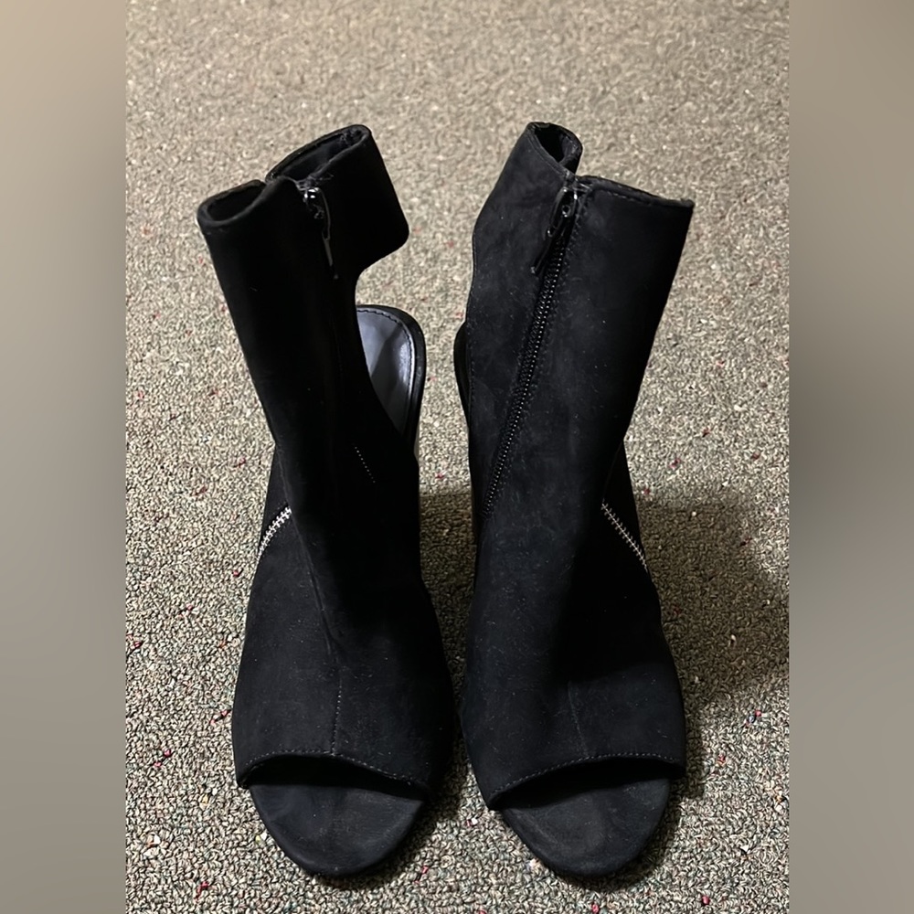 Forever21 black booties